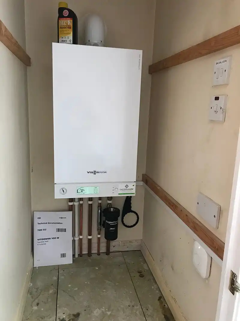 Airing cupboard combination boiler